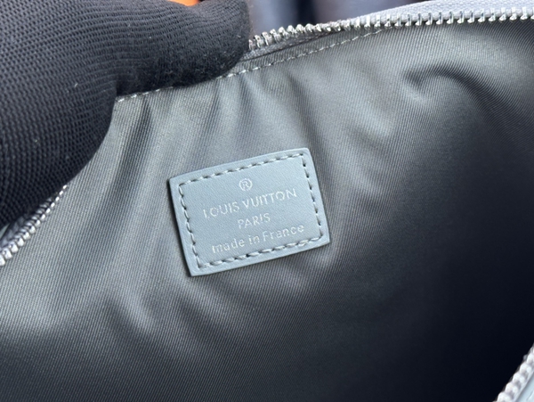 ルイヴィトンバッグ着用イメージ